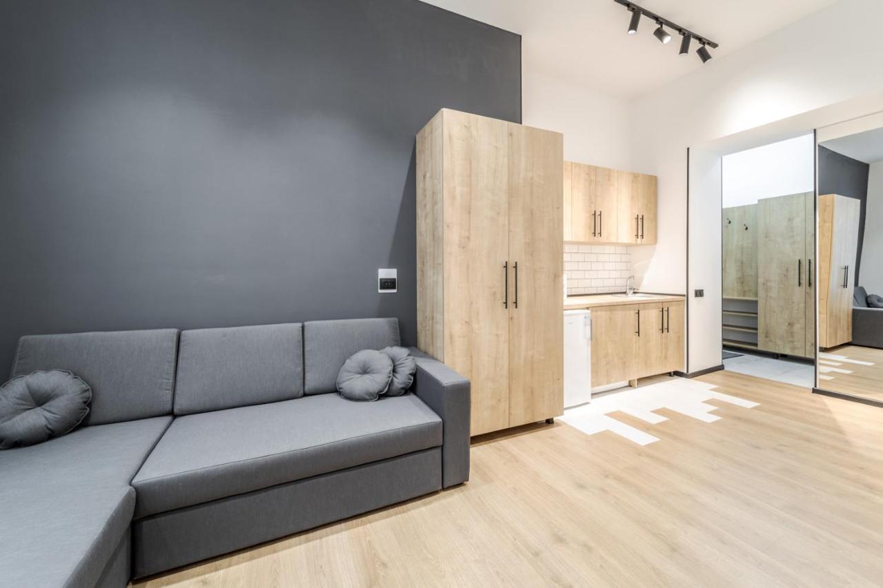 Modern Apartment In The Old City Lviv Eksteriør bilde