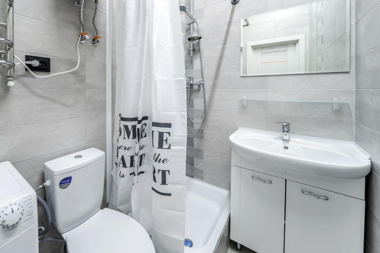 Modern Apartment In The Old City Lviv Eksteriør bilde