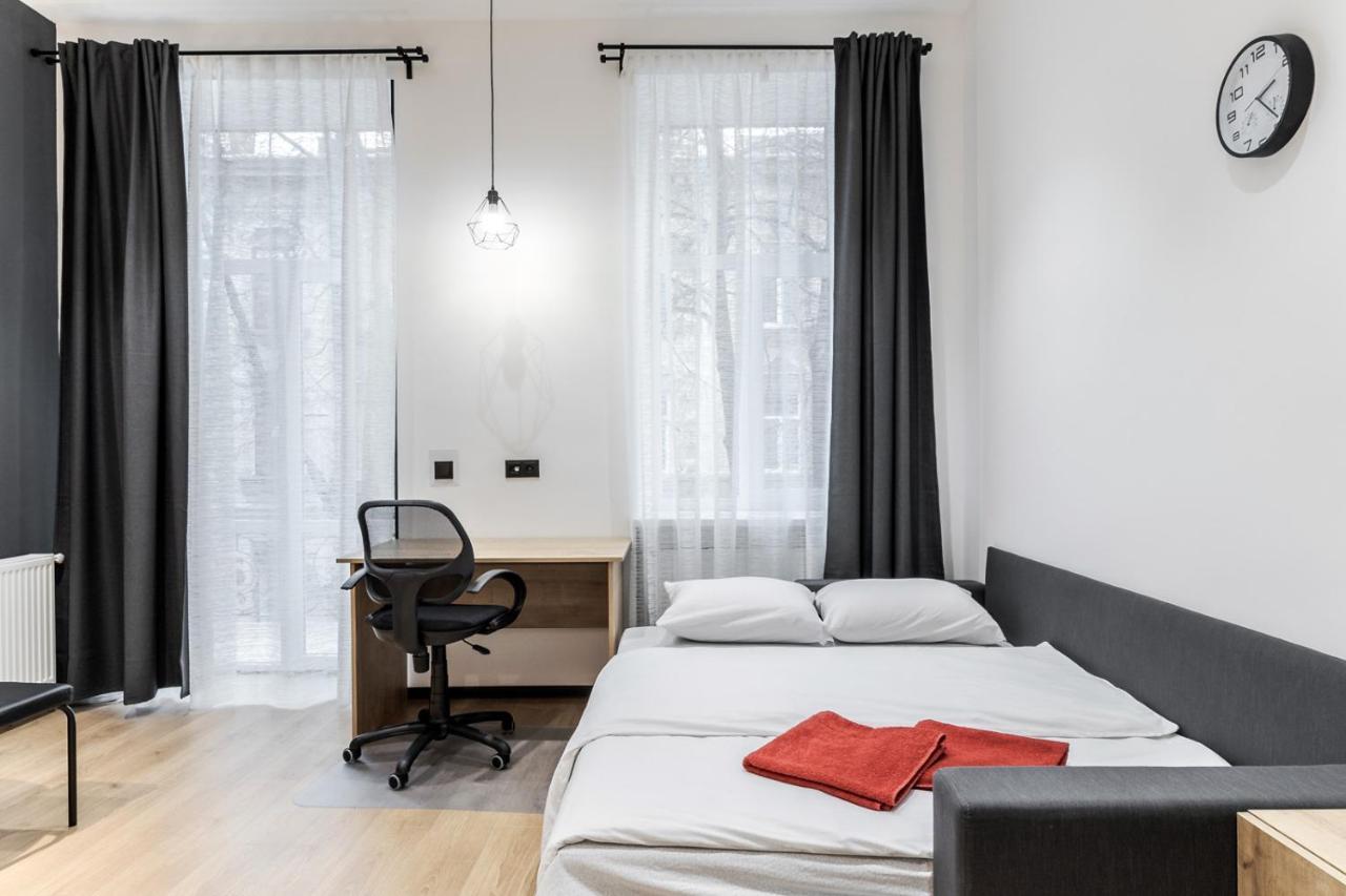 Modern Apartment In The Old City Lviv Eksteriør bilde